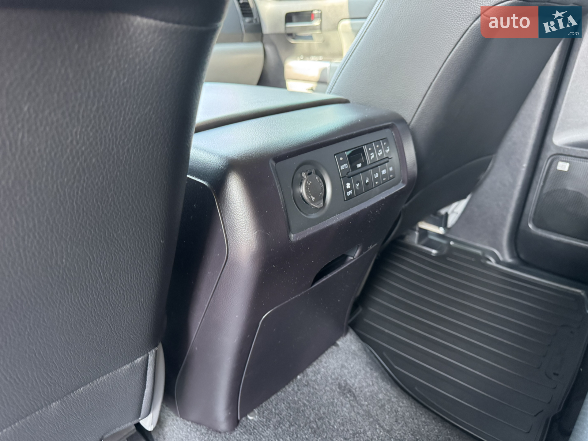 2018 Toyota Sequoia - мініатюра 56