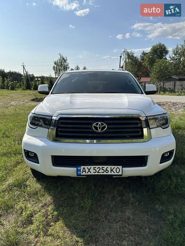 Внедорожник / Кроссовер Toyota Sequoia 2019 в Кременчуге