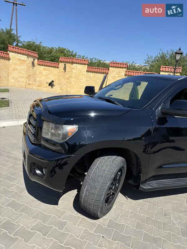 Toyota Sequoia