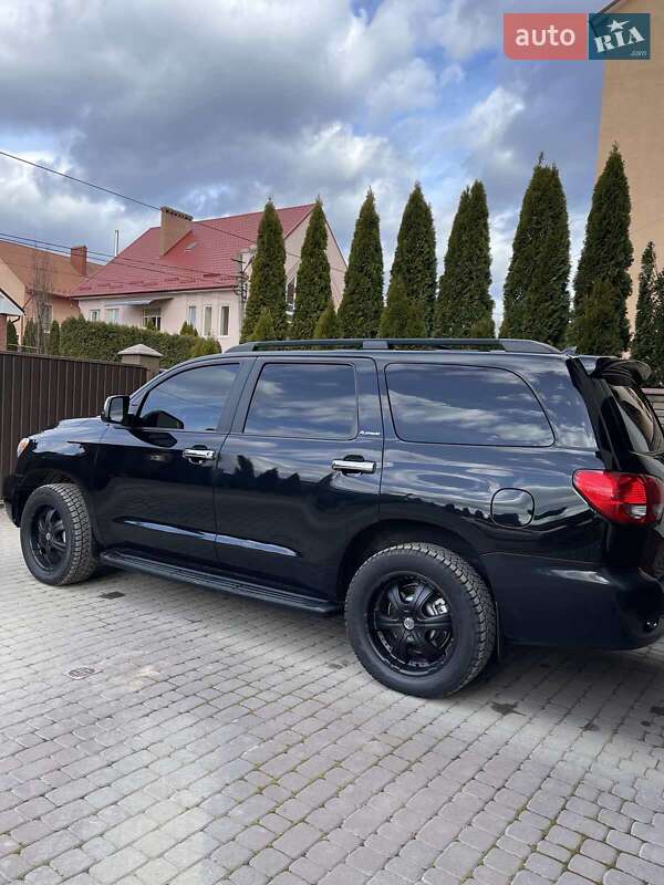 Внедорожник / Кроссовер Toyota Sequoia 2015 в Черновцах фото 12 Внедорожник / Кроссовер Toyota Sequoia 2015 в Черновцах