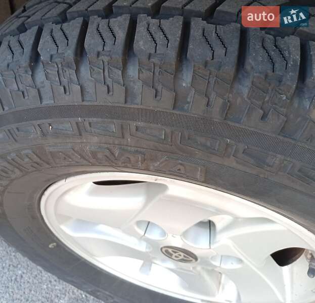 Внедорожник / Кроссовер Toyota Sequoia 2001 в Киеве