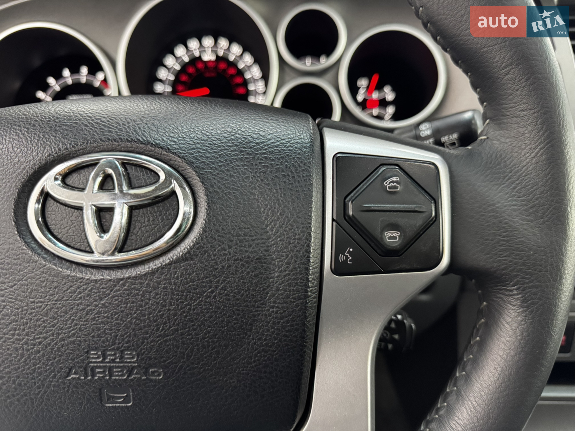 2016 Toyota Sequoia - мініатюра 10