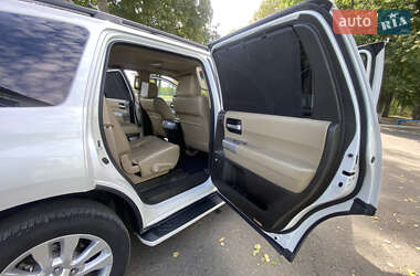 Позашляховик / Кросовер Toyota Sequoia 2008 в 