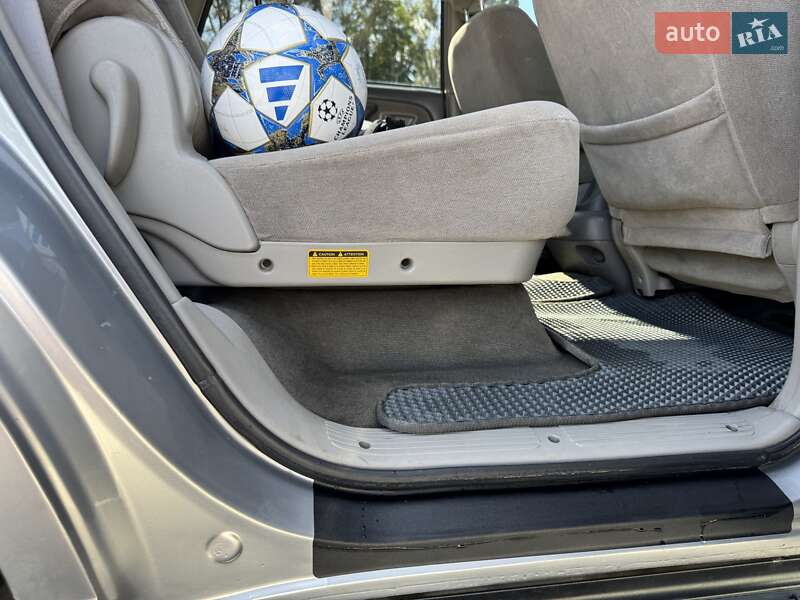 Внедорожник / Кроссовер Toyota Sequoia 2001 в Черновцах