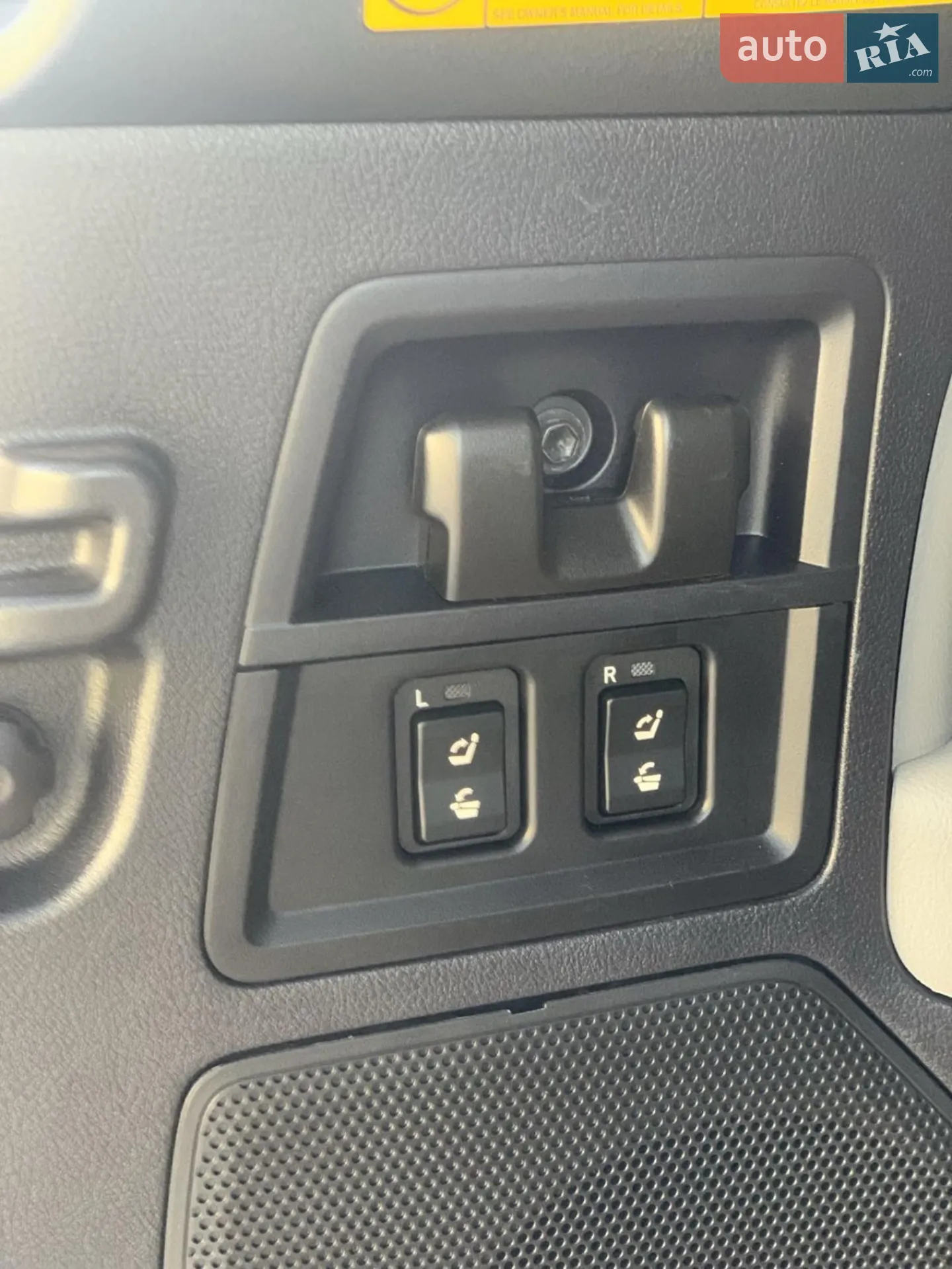 2013 Toyota Sequoia - мініатюра 15