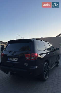 Внедорожник / Кроссовер Toyota Sequoia 2013 в 