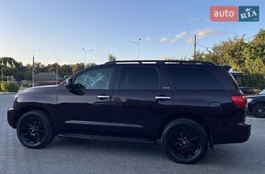 Внедорожник / Кроссовер Toyota Sequoia 2013 в 