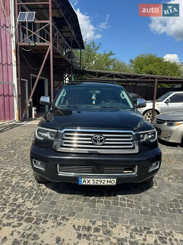 Toyota Sequoia