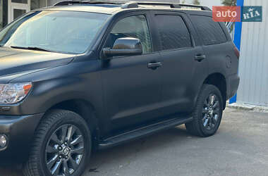 Внедорожник / Кроссовер Toyota Sequoia 2010 в 