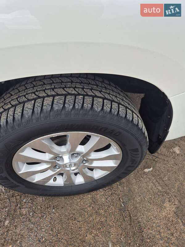 Позашляховик / Кросовер Toyota Sequoia 2011 в Первомайську