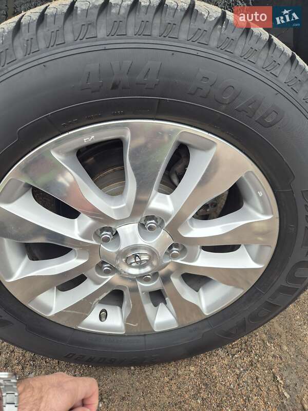 Позашляховик / Кросовер Toyota Sequoia 2011 в Первомайську