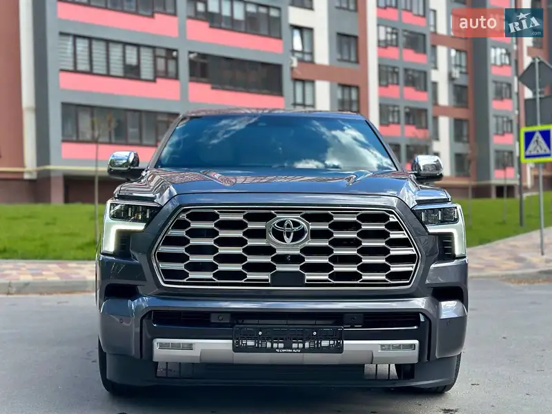 Toyota Sequoia
