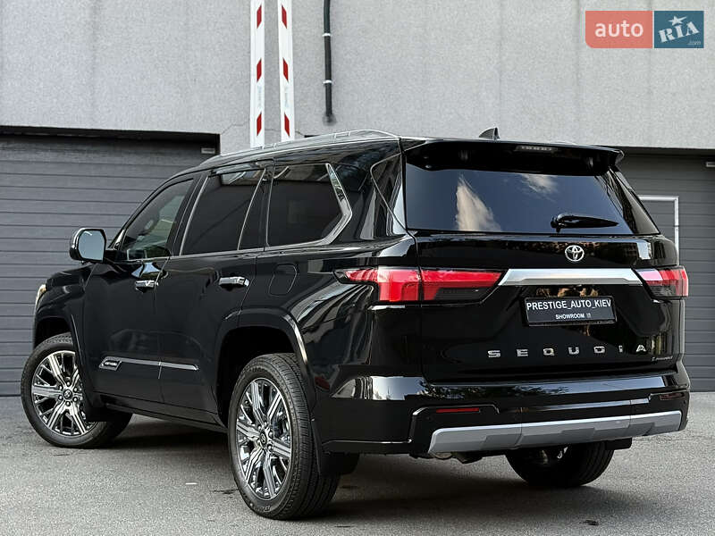 Внедорожник / Кроссовер Toyota Sequoia 2025 в Киеве