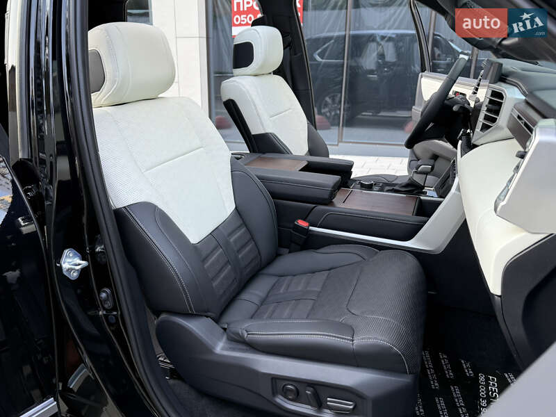 Внедорожник / Кроссовер Toyota Sequoia 2025 в Киеве