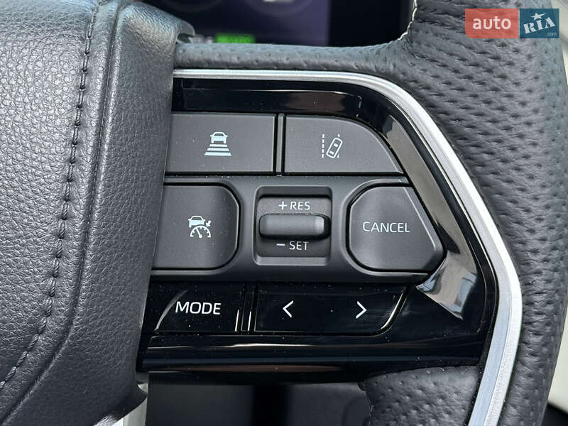 Внедорожник / Кроссовер Toyota Sequoia 2025 в Киеве