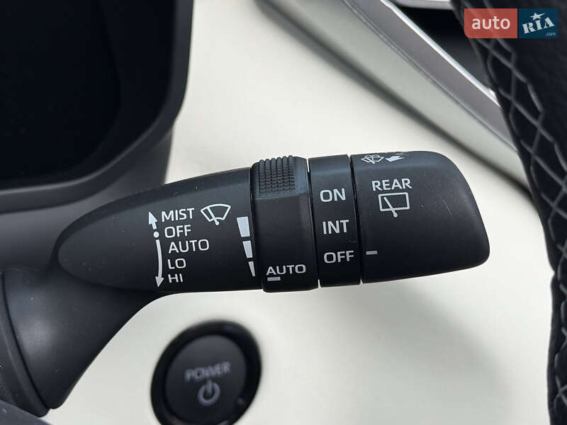 Внедорожник / Кроссовер Toyota Sequoia 2025 в Киеве