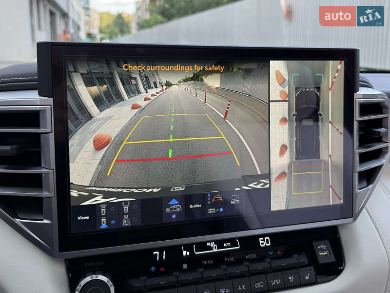 Внедорожник / Кроссовер Toyota Sequoia 2025 в Киеве