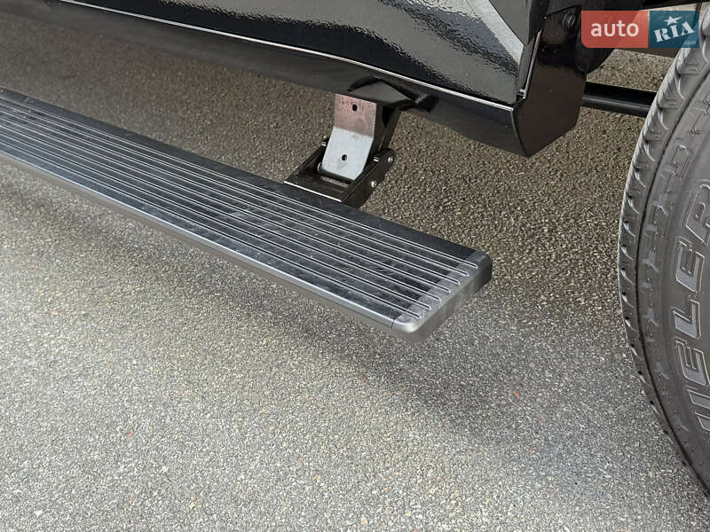 Внедорожник / Кроссовер Toyota Sequoia 2025 в Киеве