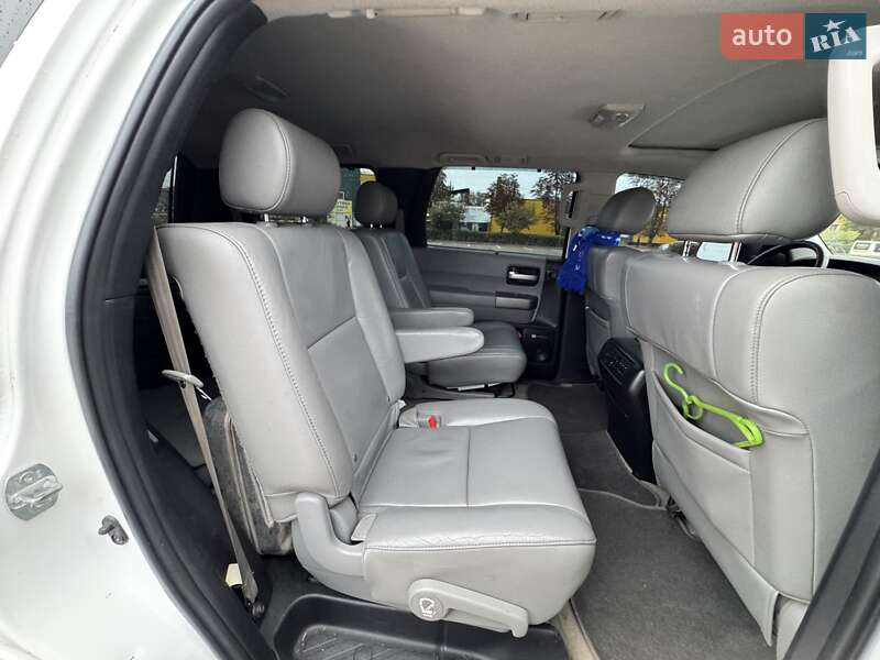 Внедорожник / Кроссовер Toyota Sequoia 2011 в Житомире фото 7 Внедорожник / Кроссовер Toyota Sequoia 2011 в Житомире