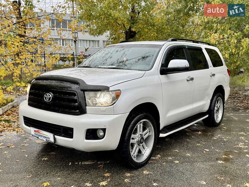 Внедорожник / Кроссовер Toyota Sequoia 2008 в Киеве