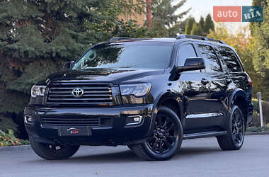 Внедорожник / Кроссовер Toyota Sequoia 2011 в Тернополе