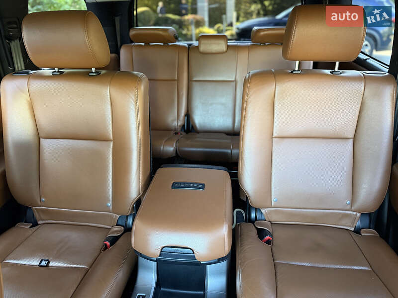 Внедорожник / Кроссовер Toyota Sequoia 2011 в Тернополе