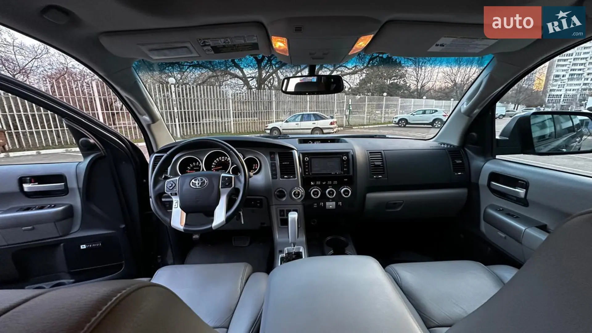 2015 Toyota Sequoia - мініатюра 16