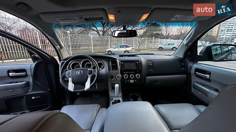 Внедорожник / Кроссовер Toyota Sequoia 2015 в Одессе фото 16 Внедорожник / Кроссовер Toyota Sequoia 2015 в Одессе