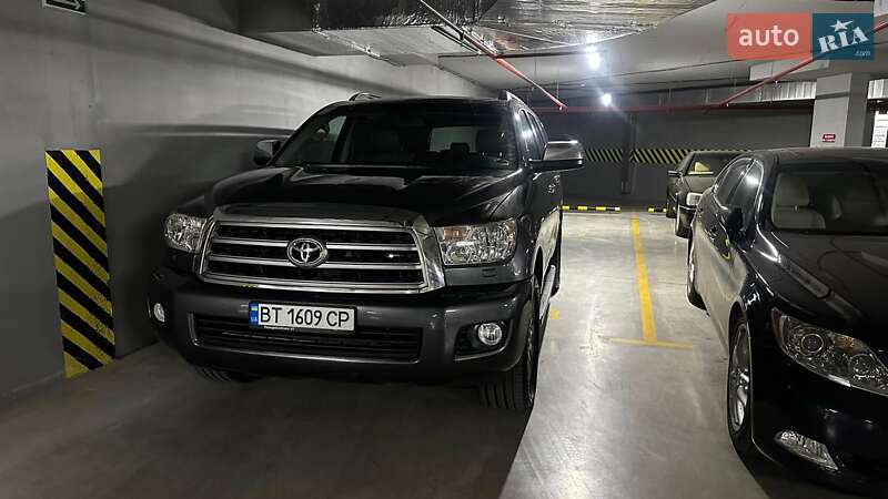 Внедорожник / Кроссовер Toyota Sequoia 2015 в Одессе фото 33 Внедорожник / Кроссовер Toyota Sequoia 2015 в Одессе