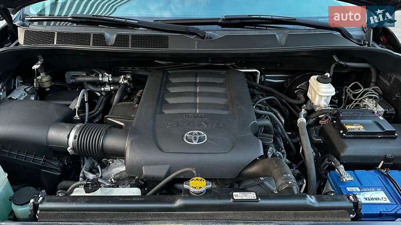 Внедорожник / Кроссовер Toyota Sequoia 2015 в Одессе фото 39 Внедорожник / Кроссовер Toyota Sequoia 2015 в Одессе