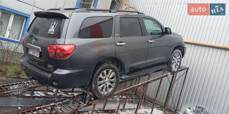 Внедорожник / Кроссовер Toyota Sequoia 2015 в Одессе фото 48 Внедорожник / Кроссовер Toyota Sequoia 2015 в Одессе