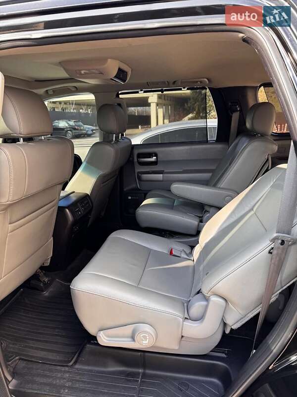 Внедорожник / Кроссовер Toyota Sequoia 2017 в Киеве фото 8 Внедорожник / Кроссовер Toyota Sequoia 2017 в Киеве