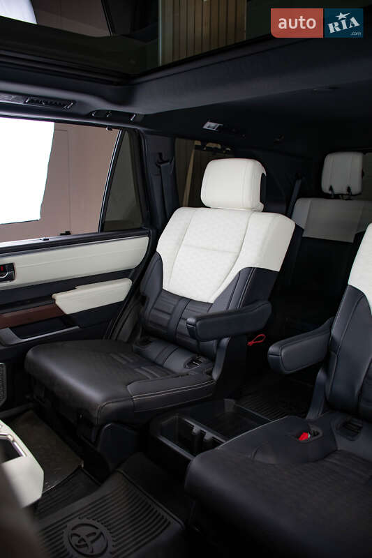 Внедорожник / Кроссовер Toyota Sequoia 2025 в Киеве фото 40 Внедорожник / Кроссовер Toyota Sequoia 2025 в Киеве