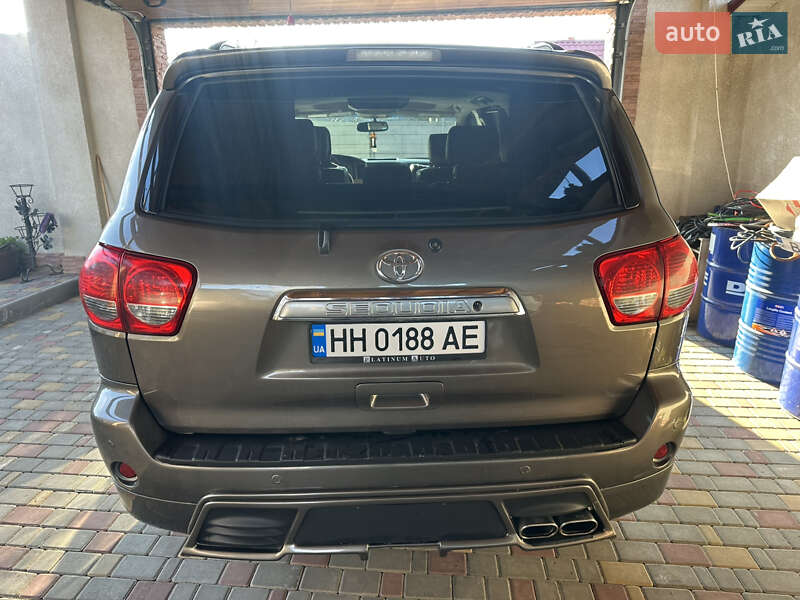 Внедорожник / Кроссовер Toyota Sequoia 2008 в Одессе