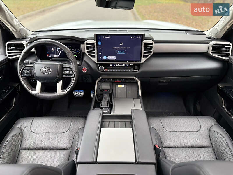 Позашляховик / Кросовер Toyota Sequoia 2023 в Києві