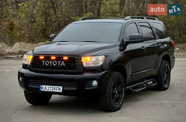Позашляховик / Кросовер Toyota Sequoia 2013 в Києві