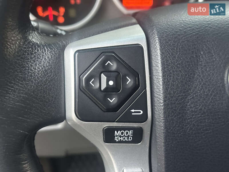 Позашляховик / Кросовер Toyota Sequoia 2014 в Києві