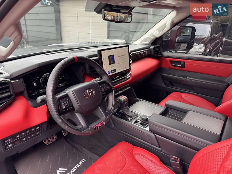 Позашляховик / Кросовер Toyota Sequoia 2023 в Одесі