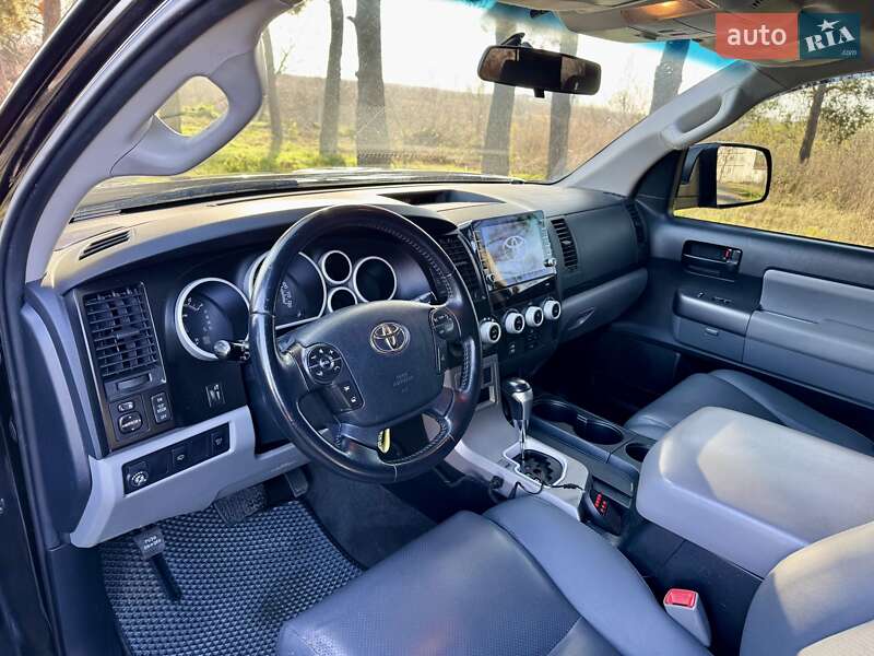 Позашляховик / Кросовер Toyota Sequoia 2011 в Києві фото 14 Позашляховик / Кросовер Toyota Sequoia 2011 в Києві