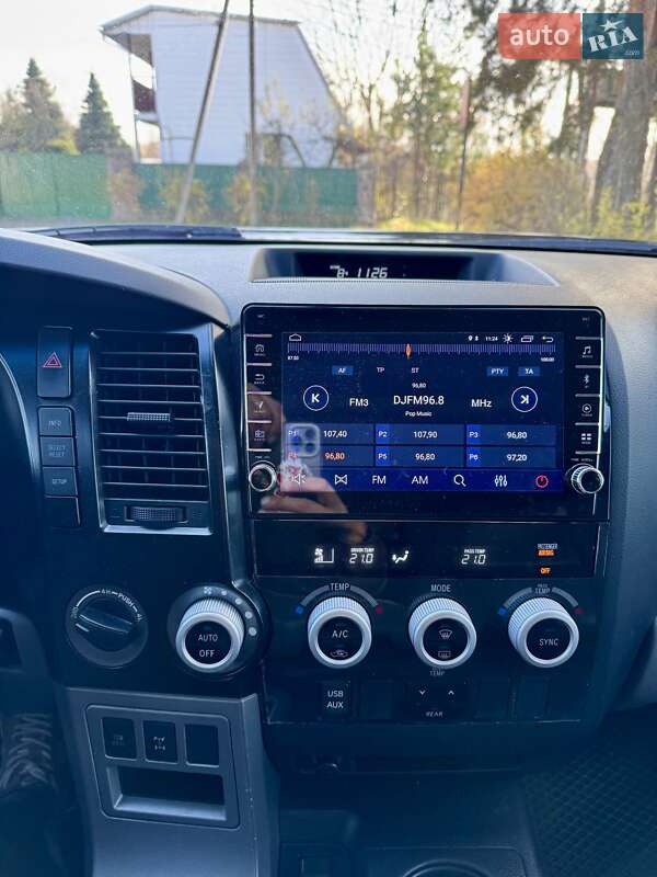 Позашляховик / Кросовер Toyota Sequoia 2011 в Києві фото 24 Позашляховик / Кросовер Toyota Sequoia 2011 в Києві