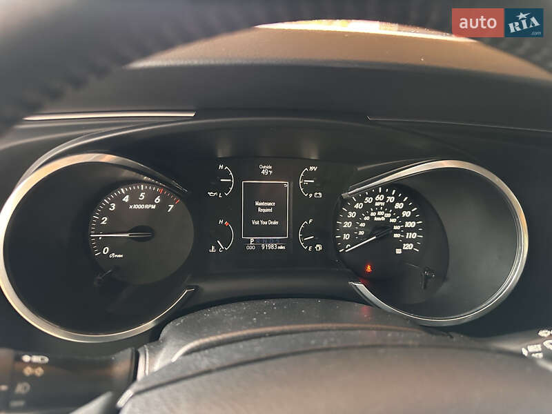 Позашляховик / Кросовер Toyota Sequoia 2018 в Києві