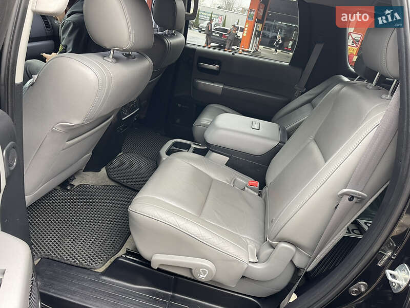 Внедорожник / Кроссовер Toyota Sequoia 2008 в Житомире
