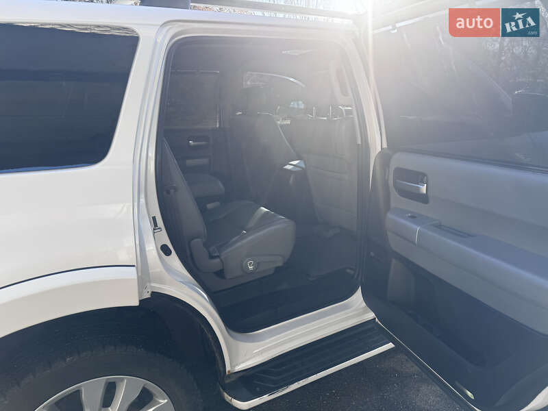 Внедорожник / Кроссовер Toyota Sequoia 2008 в Черкассах фото 12 Внедорожник / Кроссовер Toyota Sequoia 2008 в Черкассах