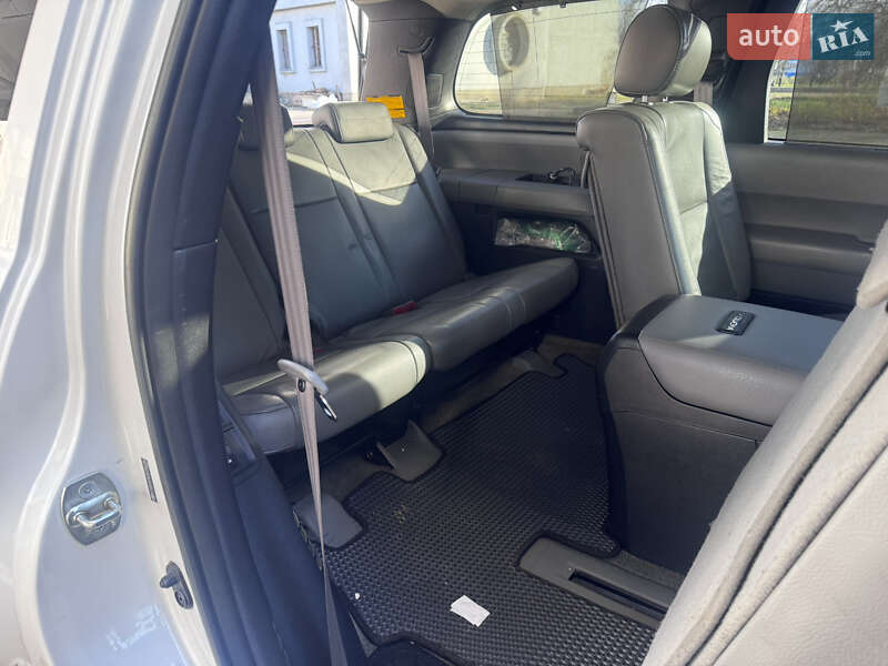 Внедорожник / Кроссовер Toyota Sequoia 2008 в Черкассах фото 23 Внедорожник / Кроссовер Toyota Sequoia 2008 в Черкассах