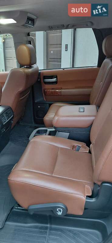 Внедорожник / Кроссовер Toyota Sequoia 2018 в Киеве фото 10 Внедорожник / Кроссовер Toyota Sequoia 2018 в Киеве