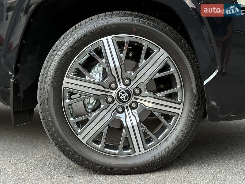 Позашляховик / Кросовер Toyota Sequoia 2025 в Києві