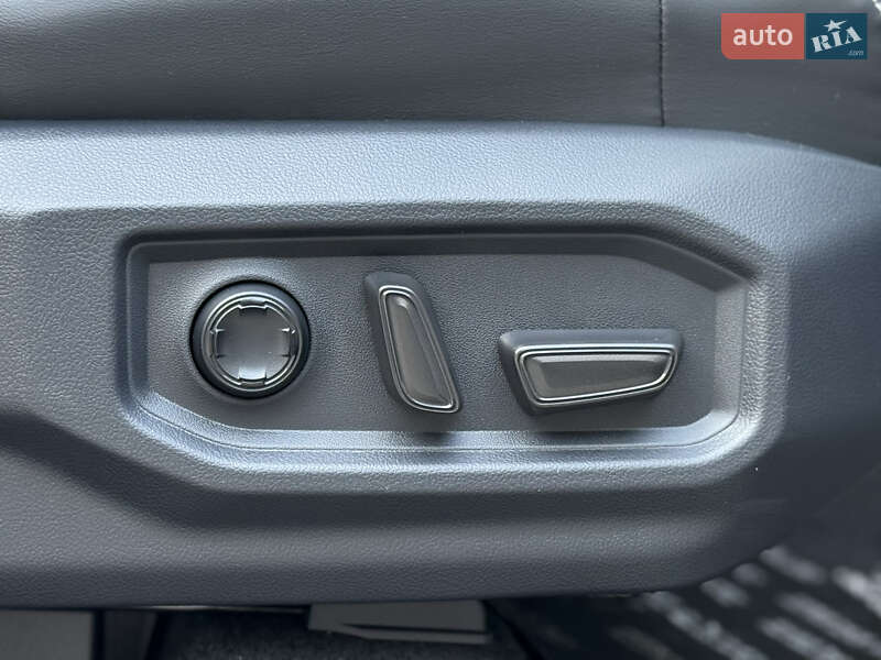 Позашляховик / Кросовер Toyota Sequoia 2025 в Києві