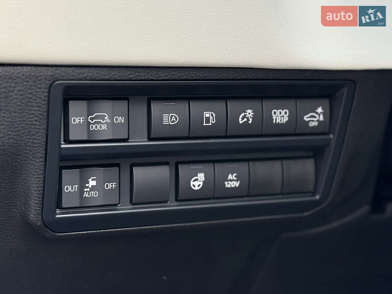 Позашляховик / Кросовер Toyota Sequoia 2025 в Києві