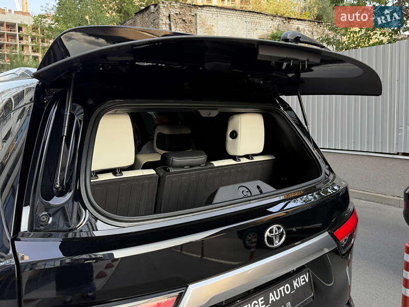 Позашляховик / Кросовер Toyota Sequoia 2025 в Києві