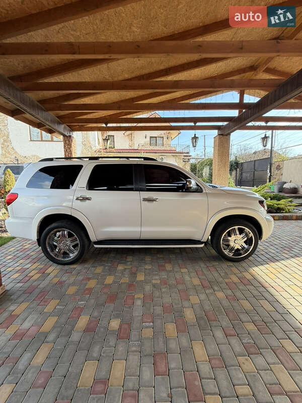 Внедорожник / Кроссовер Toyota Sequoia 2008 в Одессе